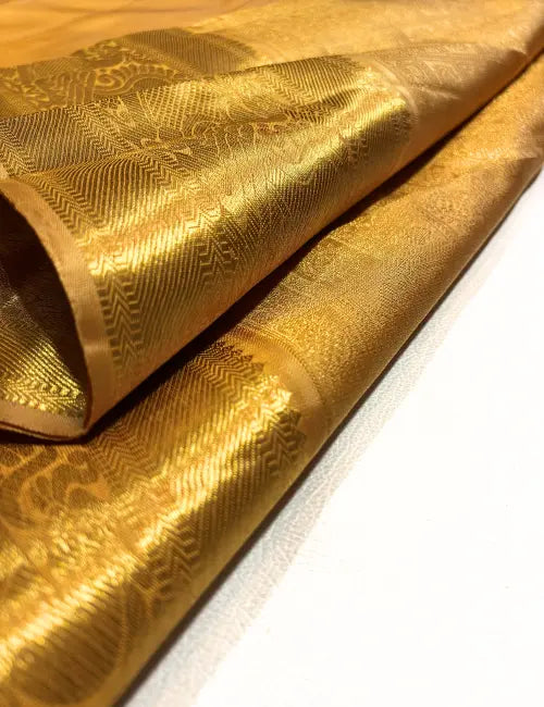 Exquisite Gold Kanchipuram Handloom Silk Saree – Peacock & Chakram Motifs