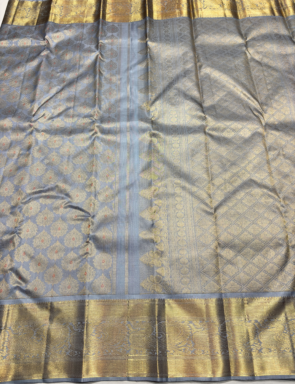Silver Grey Kanchipuram Silk Saree – Gold Zari Weaving