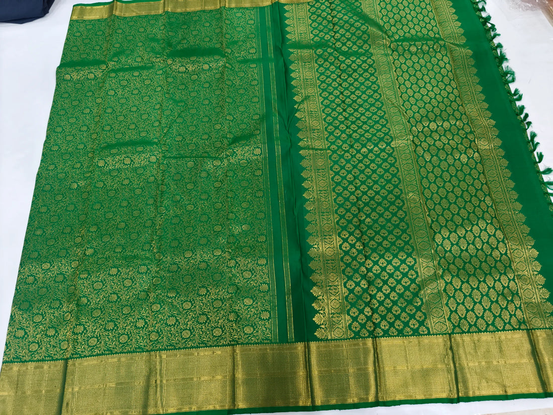 Pure Handloom Kanchipuram Silk Saree – Rich Green with Floral Body