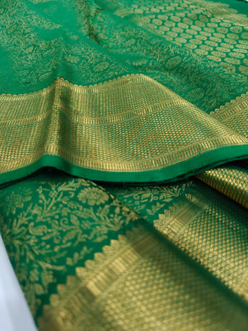 Pure Handloom Kanchipuram Silk Saree – Rich Green with Floral Body